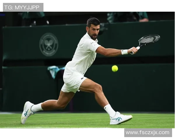 足球明星亲临温网赛场感受网球魅力与激情对决的精彩瞬间 足球明星亲临温网赛场感受网球魅力与激情对决的精彩瞬间