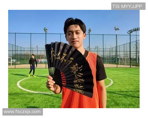 足球明星们送上新年祝福愿你在新的一年里球技更精湛生活更美好 足球明星们送上新年祝福愿你在新的一年里球技更精湛生活更美好