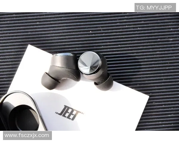 足球明星无线耳机引领潮流运动科技体验畅享激情与音乐的完美结合 足球明星无线耳机引领潮流运动科技体验畅享激情与音乐的完美结合