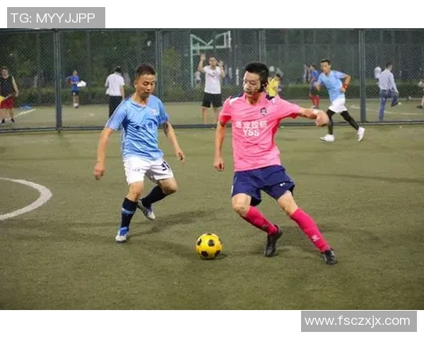 南京足球队在精英赛中的节奏表现分析与战术解读 南京足球队在精英赛中的节奏表现分析与战术解读